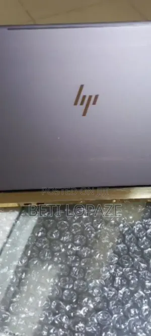 New Laptop HP Spectre 8GB Intel Core I7 SSD 256GB