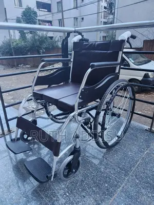 Wheelchair L廁所wheelchair映入wheelchair能夠wheelchair见有wheelchair Commode