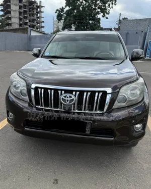 Photo - Toyota Land Cruiser Prado 2012 Brown