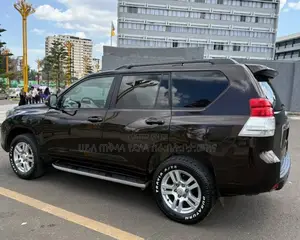 Toyota Land Cruiser Prado 2012 Brown