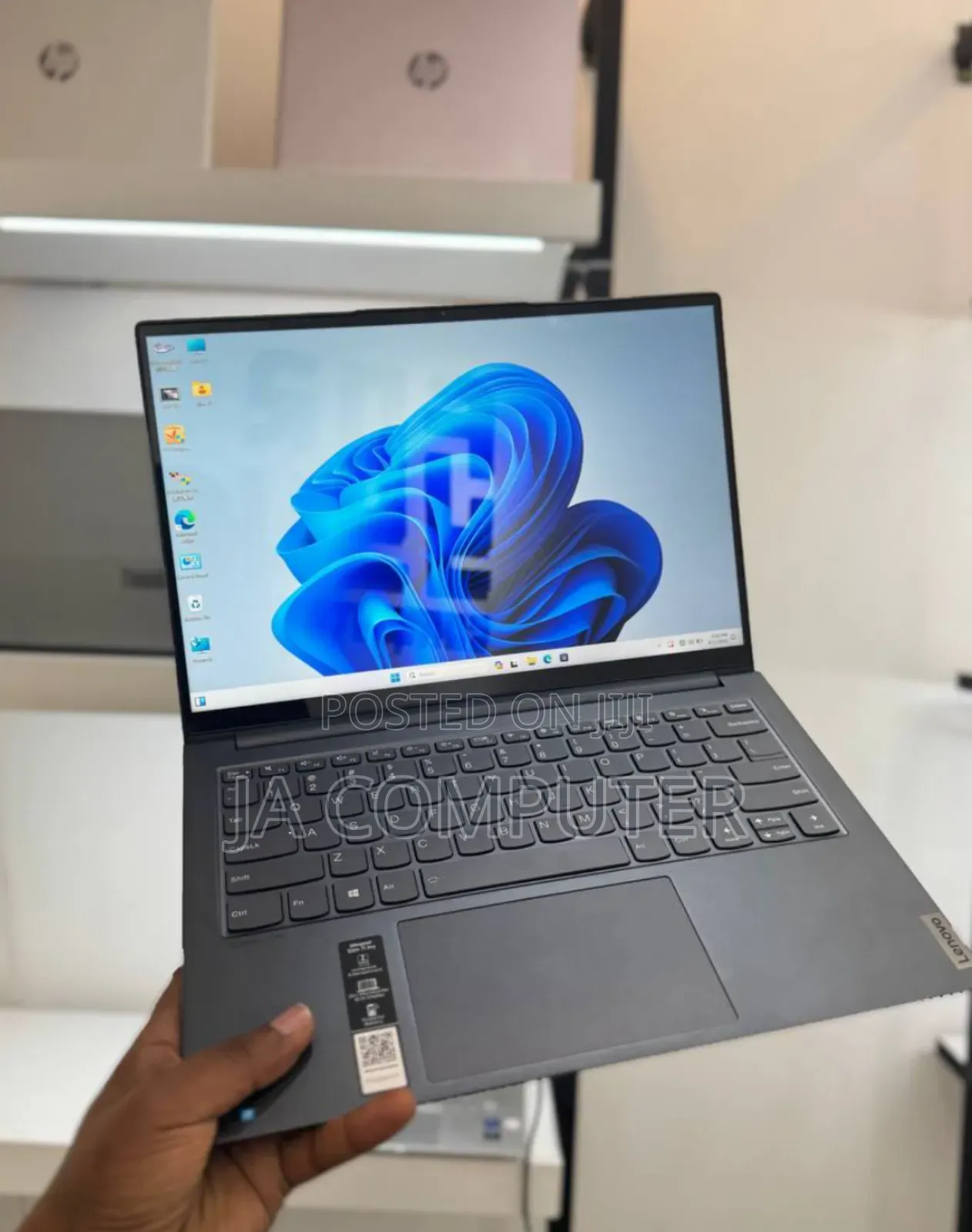 New Laptop Lenovo Yoga 7i 16GB Intel Core I7 SSD 512GB