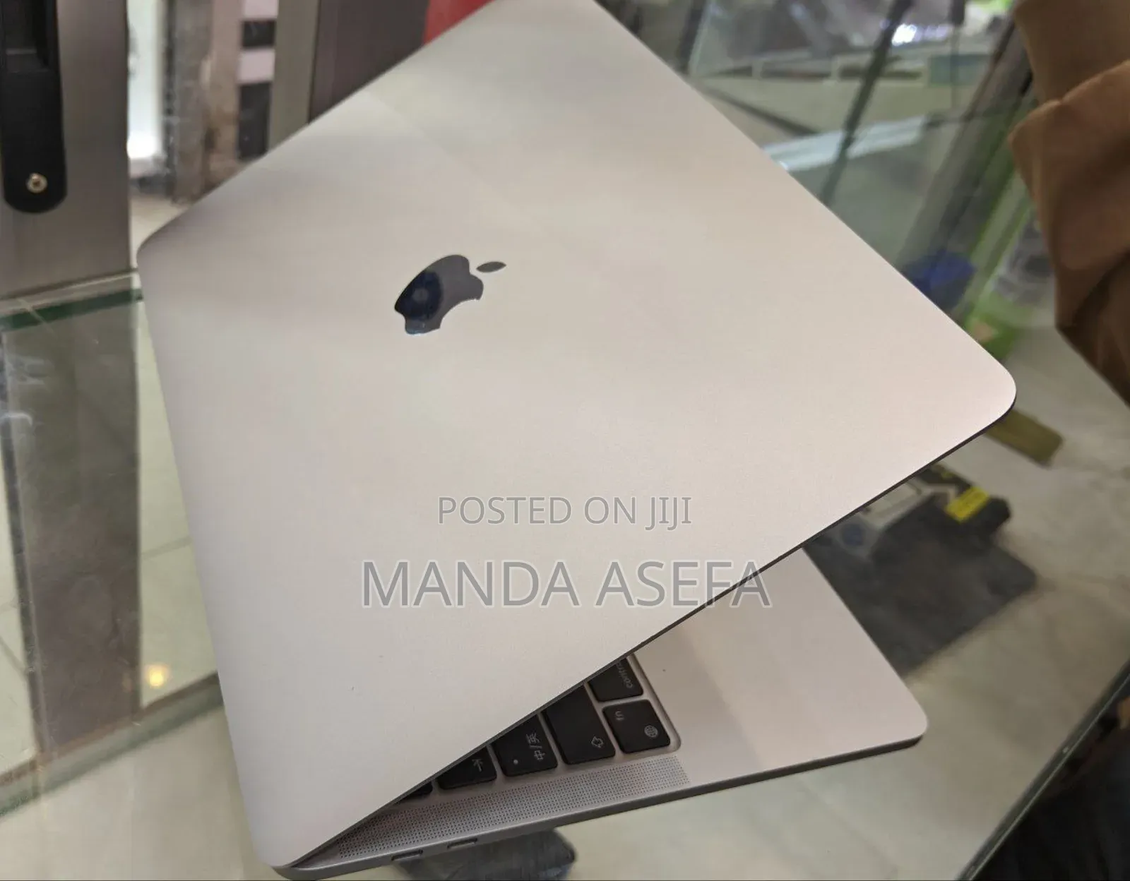 New Laptop Apple MacBook Pro M1 8GB Apple M1 Pro SSD 256GB