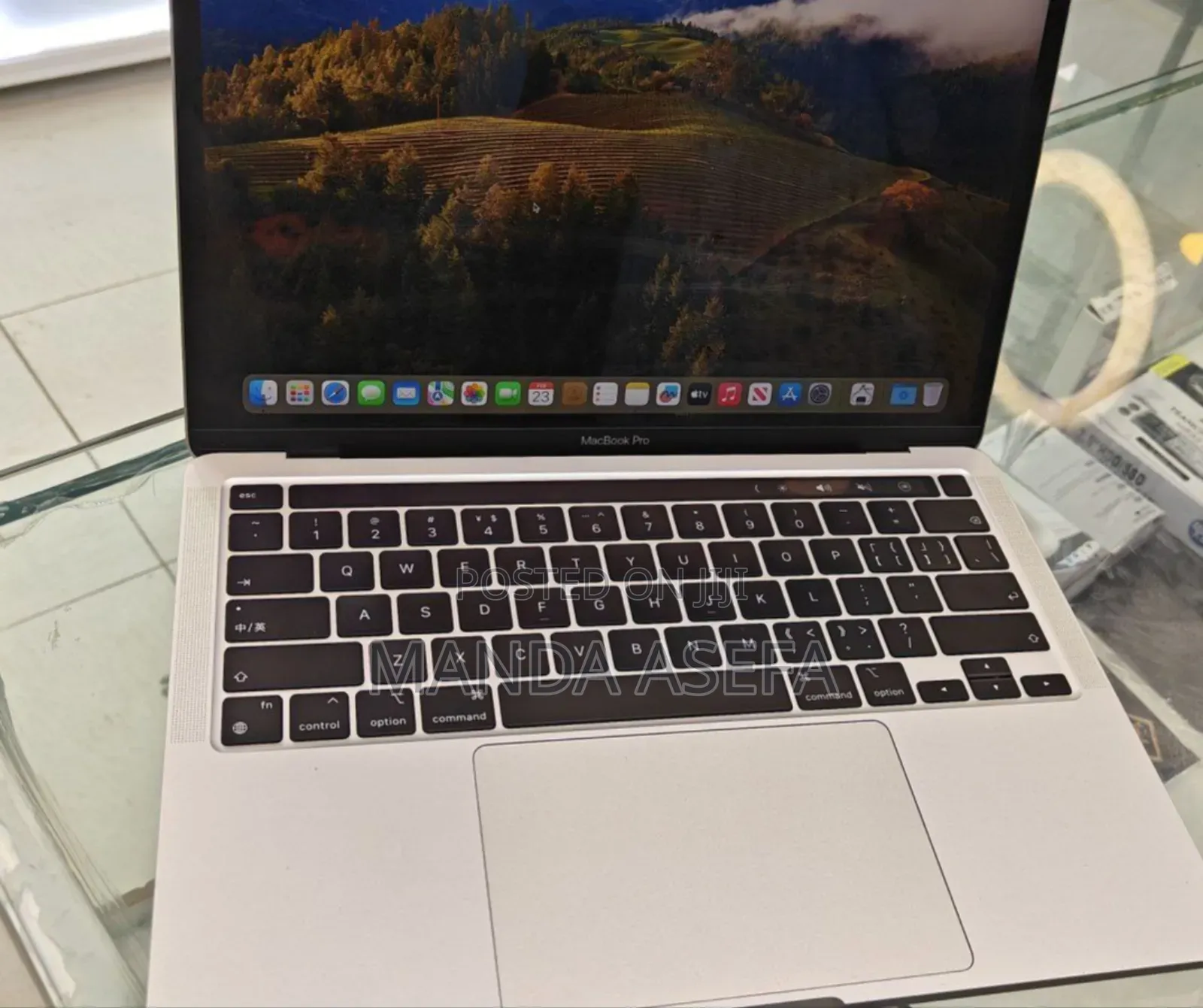 New Laptop Apple MacBook Pro M1 8GB Apple M1 Pro SSD 256GB