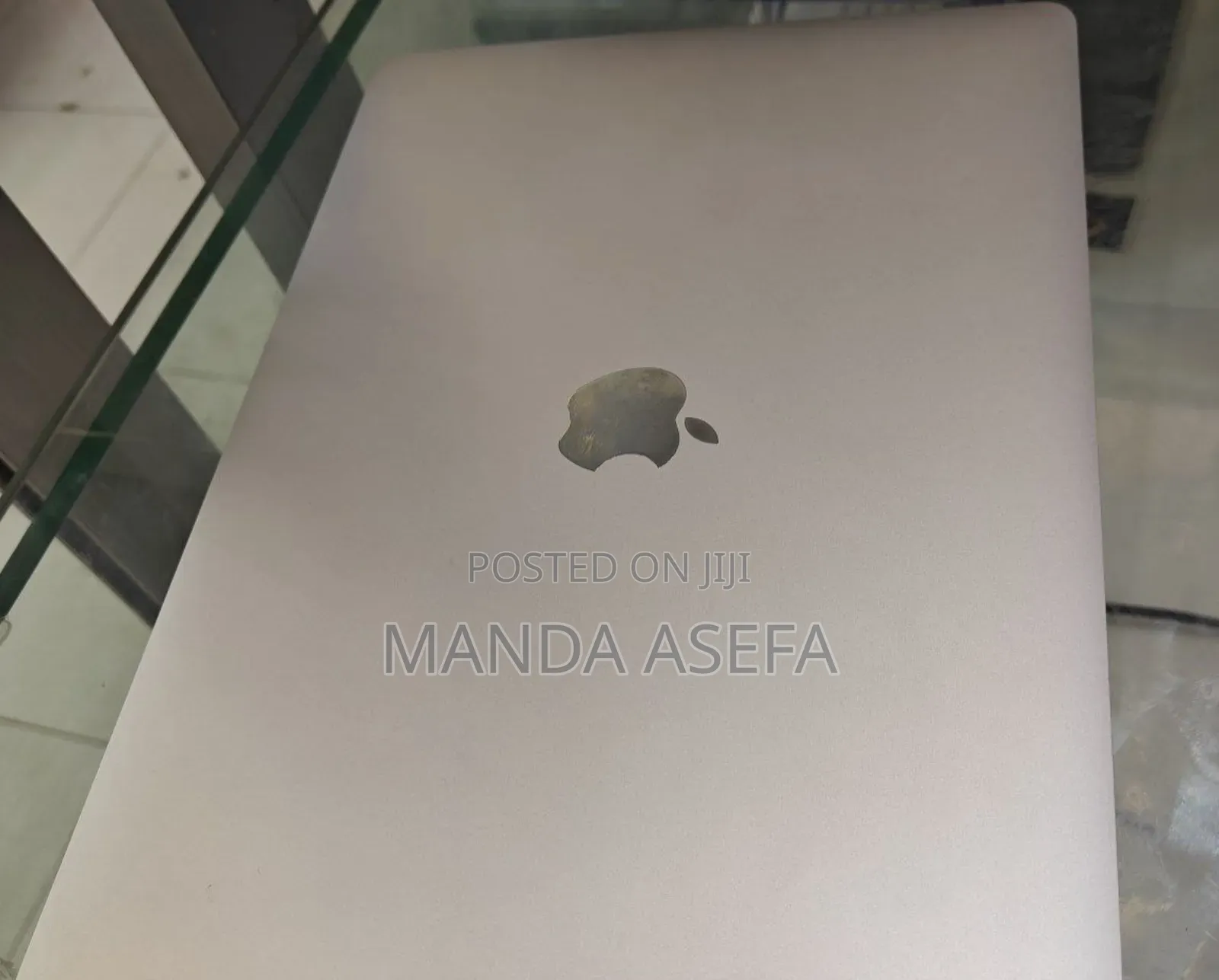 New Laptop Apple MacBook Pro M1 8GB Apple M1 Pro SSD 256GB