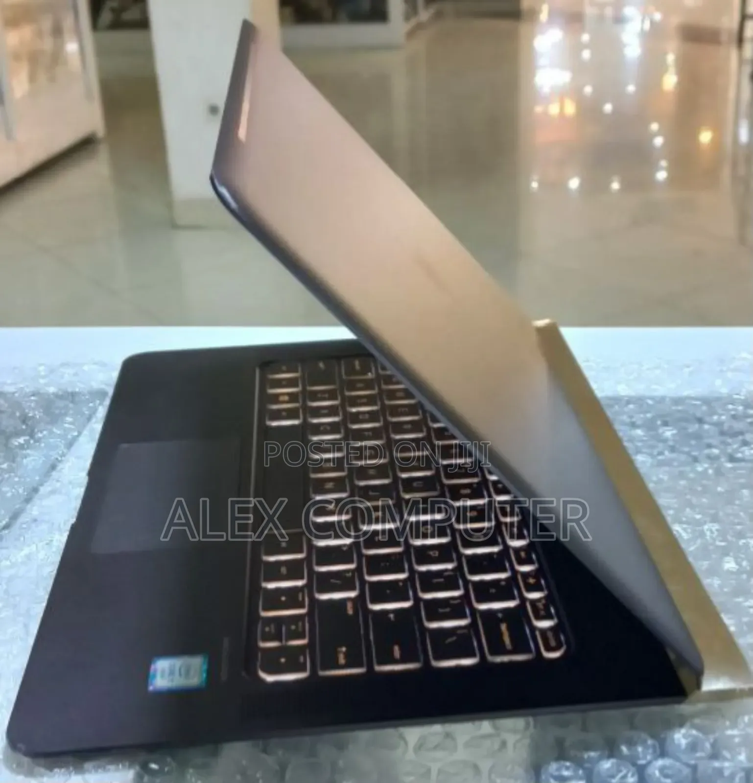 New Laptop HP Spectre 14 8GB Intel Core I7 SSD 256GB