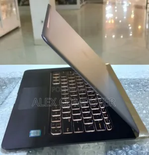 New Laptop HP Spectre 14 8GB Intel Core I7 SSD 256GB