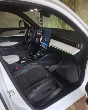 Honda e:NS1 2022 White