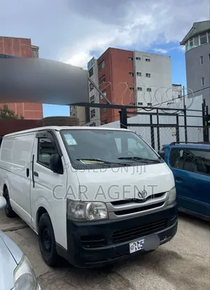 Toyota Hilux 2010 White