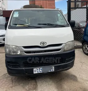 Toyota Hilux 2010 White