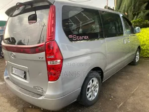 Hyundai Starex 2015 Silver