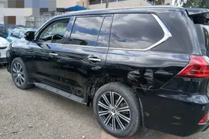 Lexus LX 2020 Black