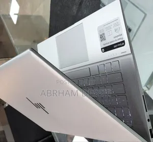 New Laptop HP Envy X360 8GB Intel Core I5 SSD 512GB