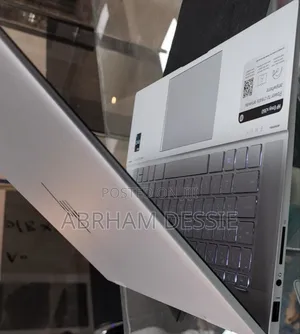 New Laptop HP Envy X360 8GB Intel Core I5 SSD 512GB