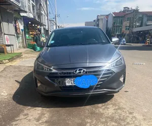 Photo - Hyundai Avante 2019 Gray