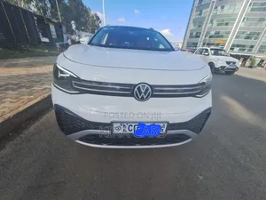 Photo - Volkswagen ID.6 2022 White