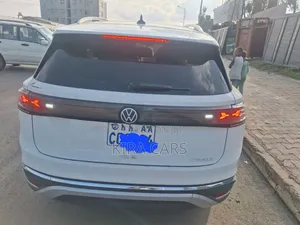 Volkswagen ID.6 2022 White