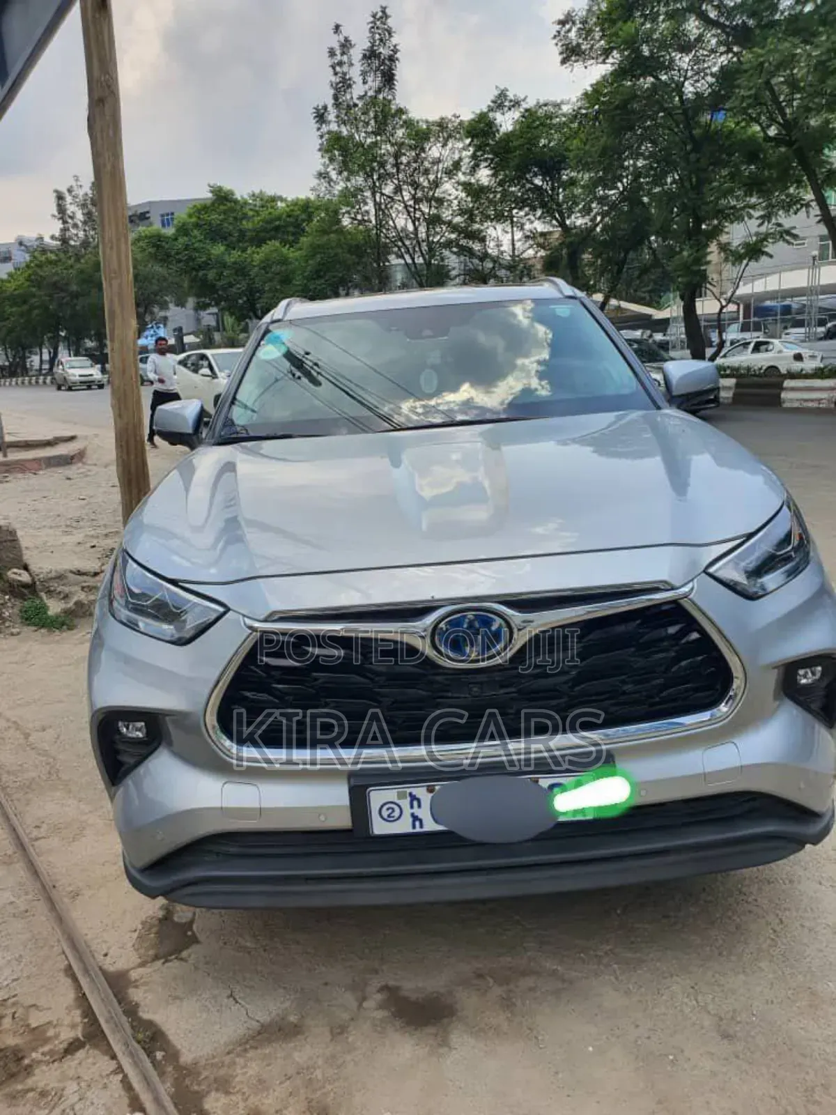 Toyota Highlander Hybrid 2024 Silver