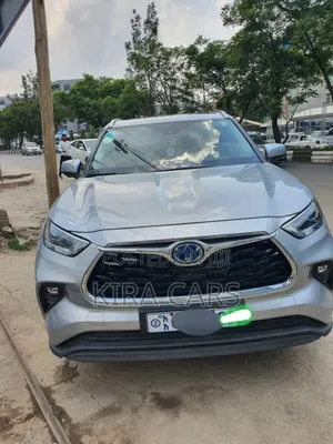 Photo - Toyota Highlander Hybrid 2024 Silver