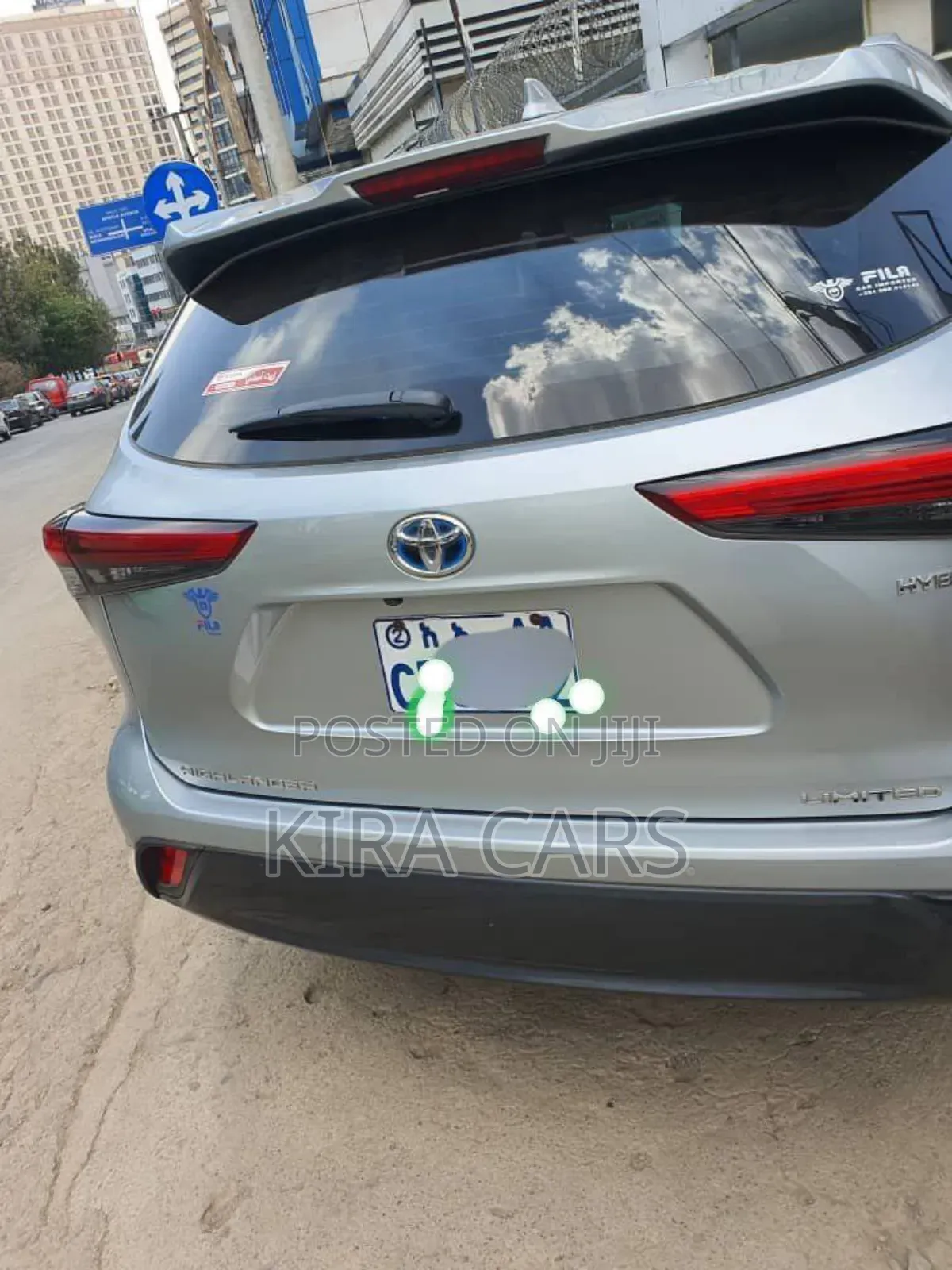 Toyota Highlander Hybrid 2024 Silver