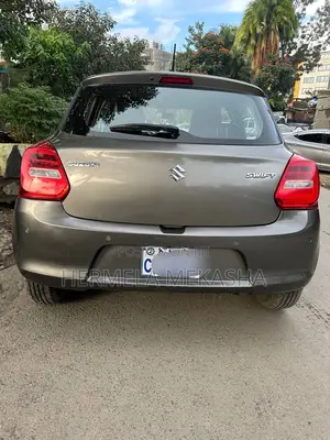 Suzuki Swift 2022 Brown