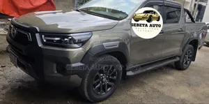 Toyota Hilux 2022 Silver