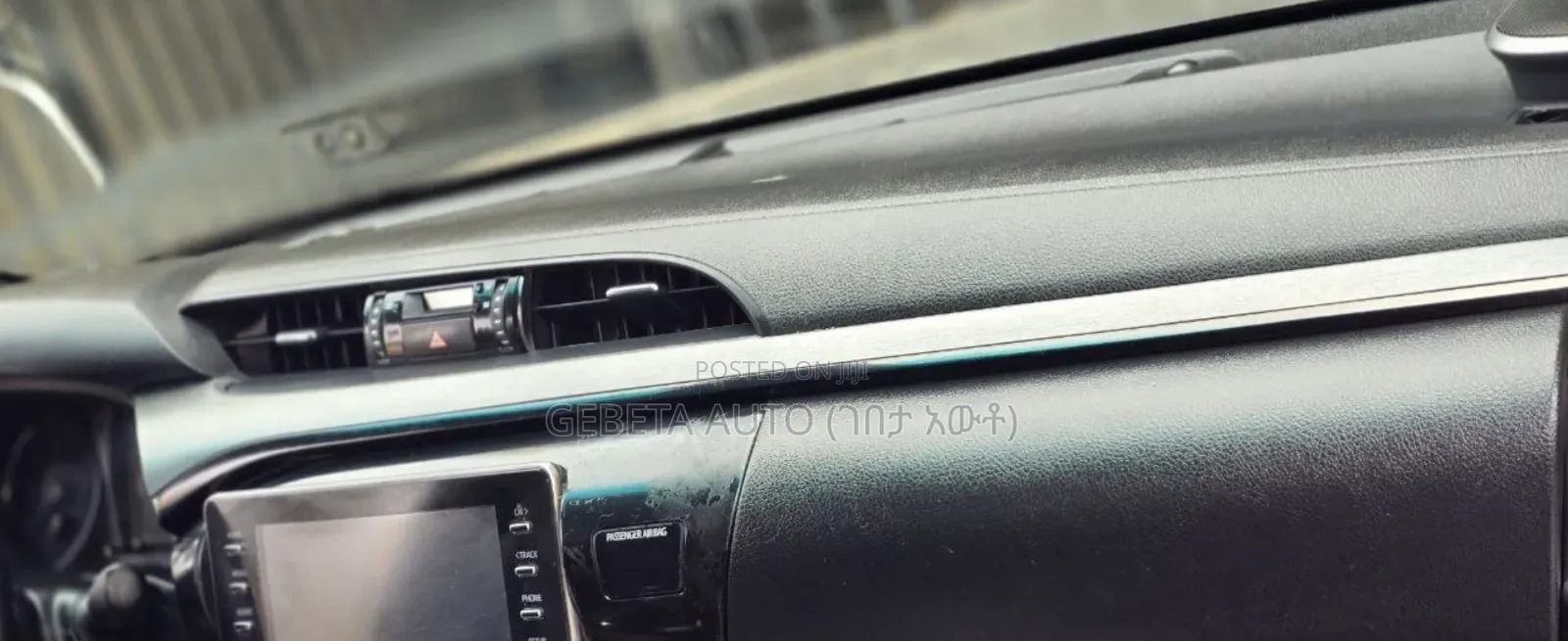 Toyota Hilux 2022 Silver