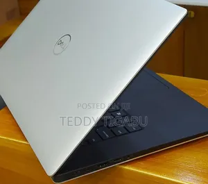 Photo - New Laptop Dell XPS 15 16GB Intel Core I5 SSD 512GB