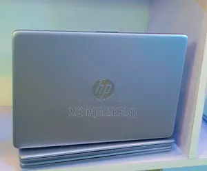 New Laptop HP 240 G8 8GB Intel Core i7 SSD 256GB