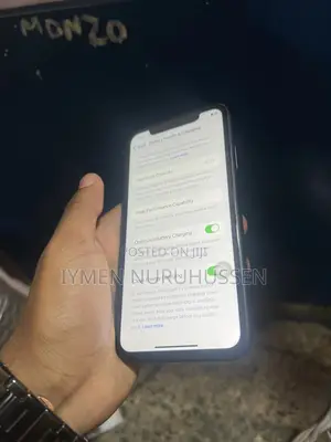 New Apple iPhone XR 64 GB Black