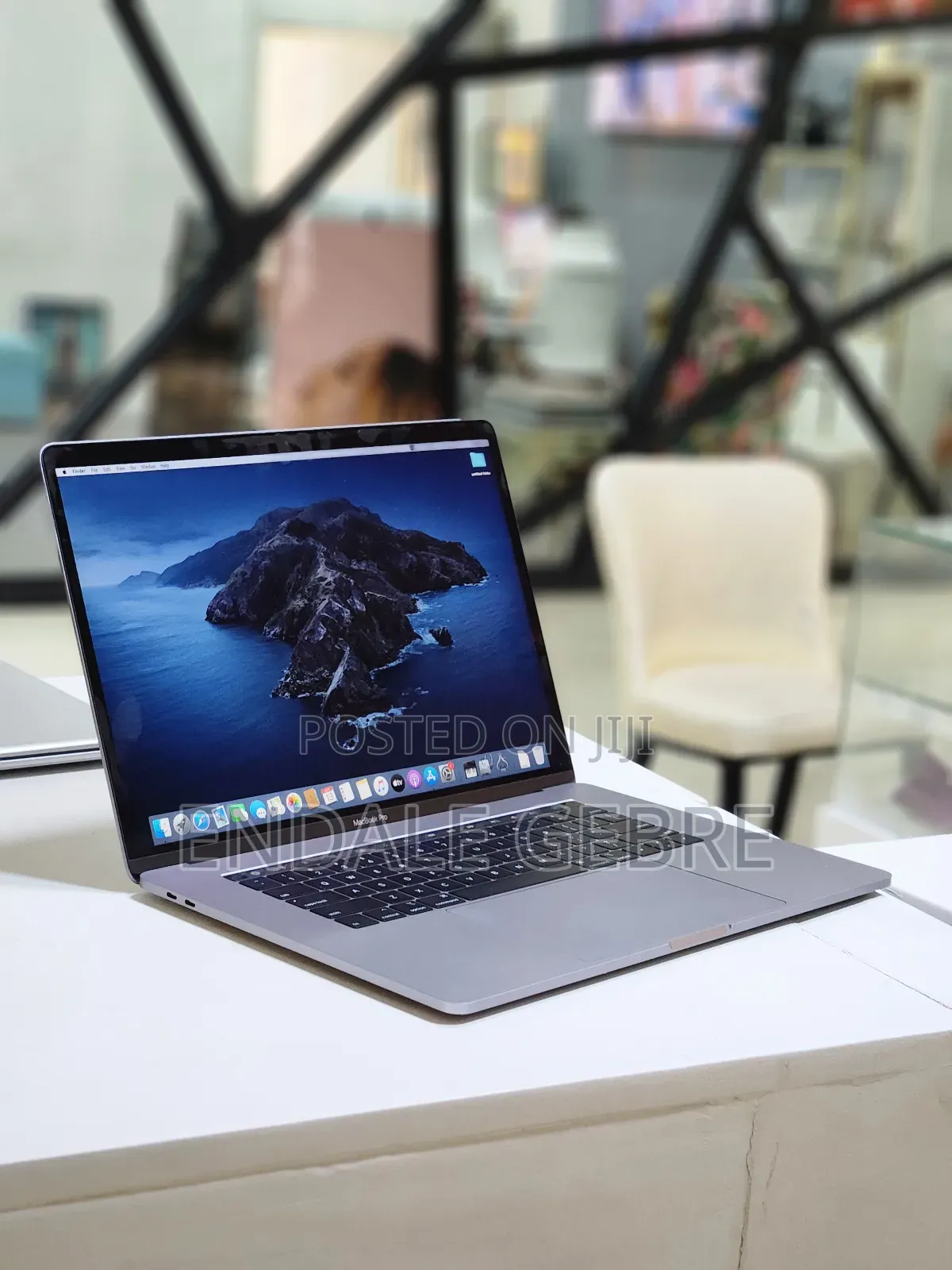 New Laptop Apple MacBook Pro 2019 32GB Intel Core I9 SSD 1T
