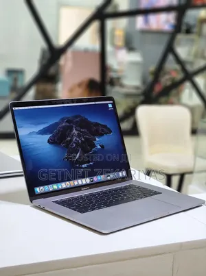 New Laptop Apple MacBook Pro 2019 32GB Intel Core I9 SSD 1T