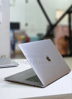 New Laptop Apple MacBook Pro 2019 32GB Intel Core I9 SSD 1T