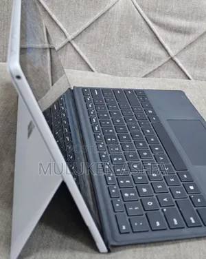 New Laptop Microsoft Surface 16GB Intel Core I7 SSD 256GB