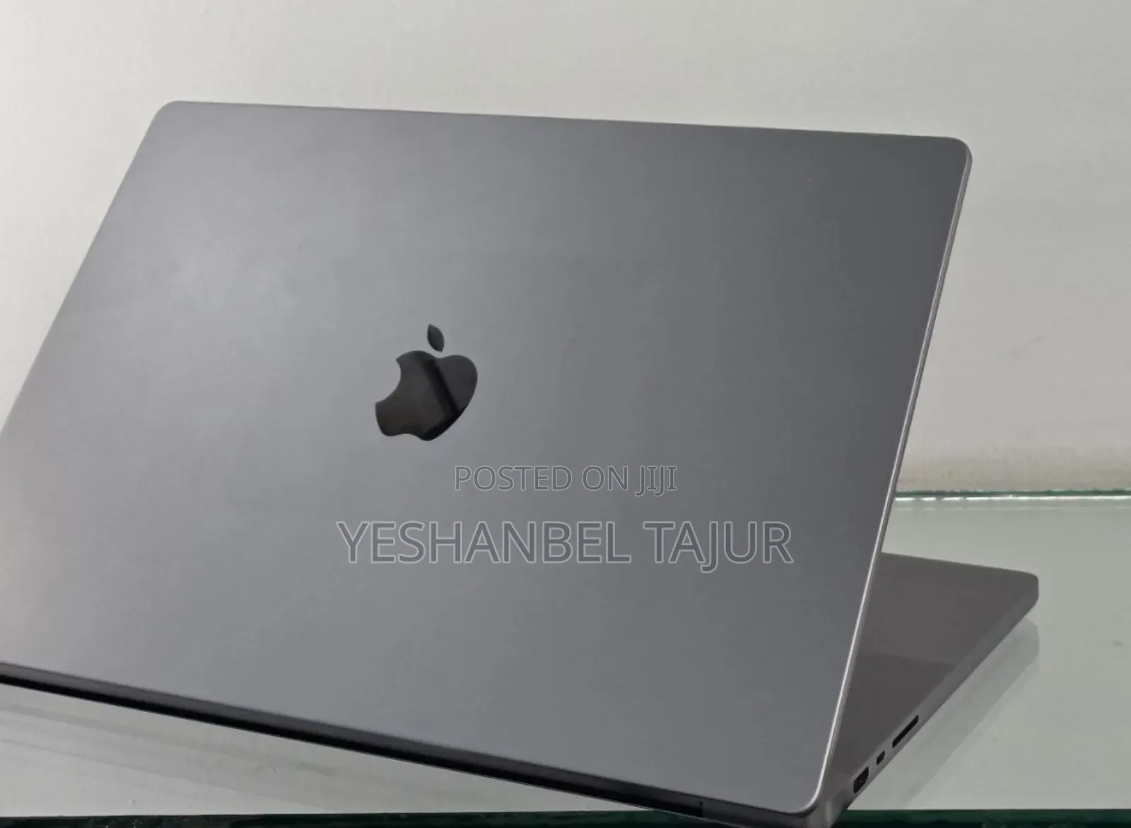 New Laptop Apple MacBook Pro 16GB Apple M2 SSD 512GB