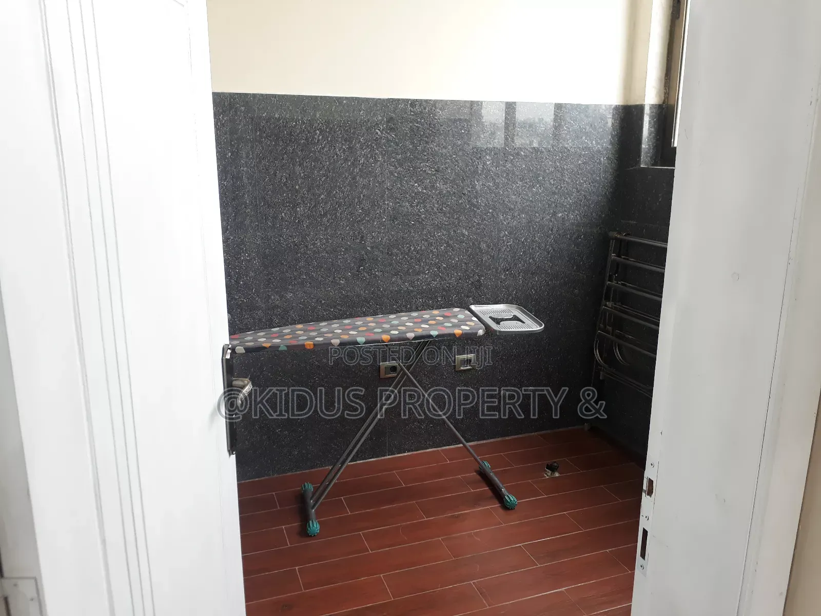 Furnished 3bdrm Apartment in Abo Vatican Embassy, Nifas Silk-Lafto