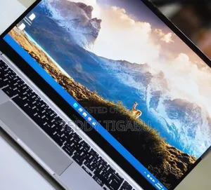 Photo - New Laptop Samsung 16GB Intel Core I5 SSD 256GB