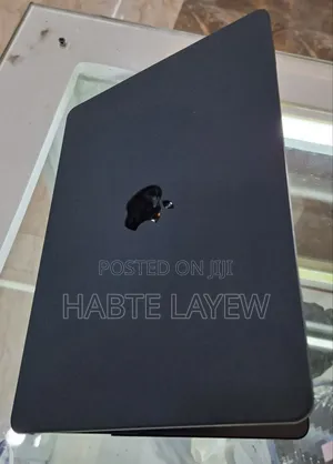 Photo - New Laptop Apple MacBook Air 2020 M1 8GB Apple M2 SSD 256GB