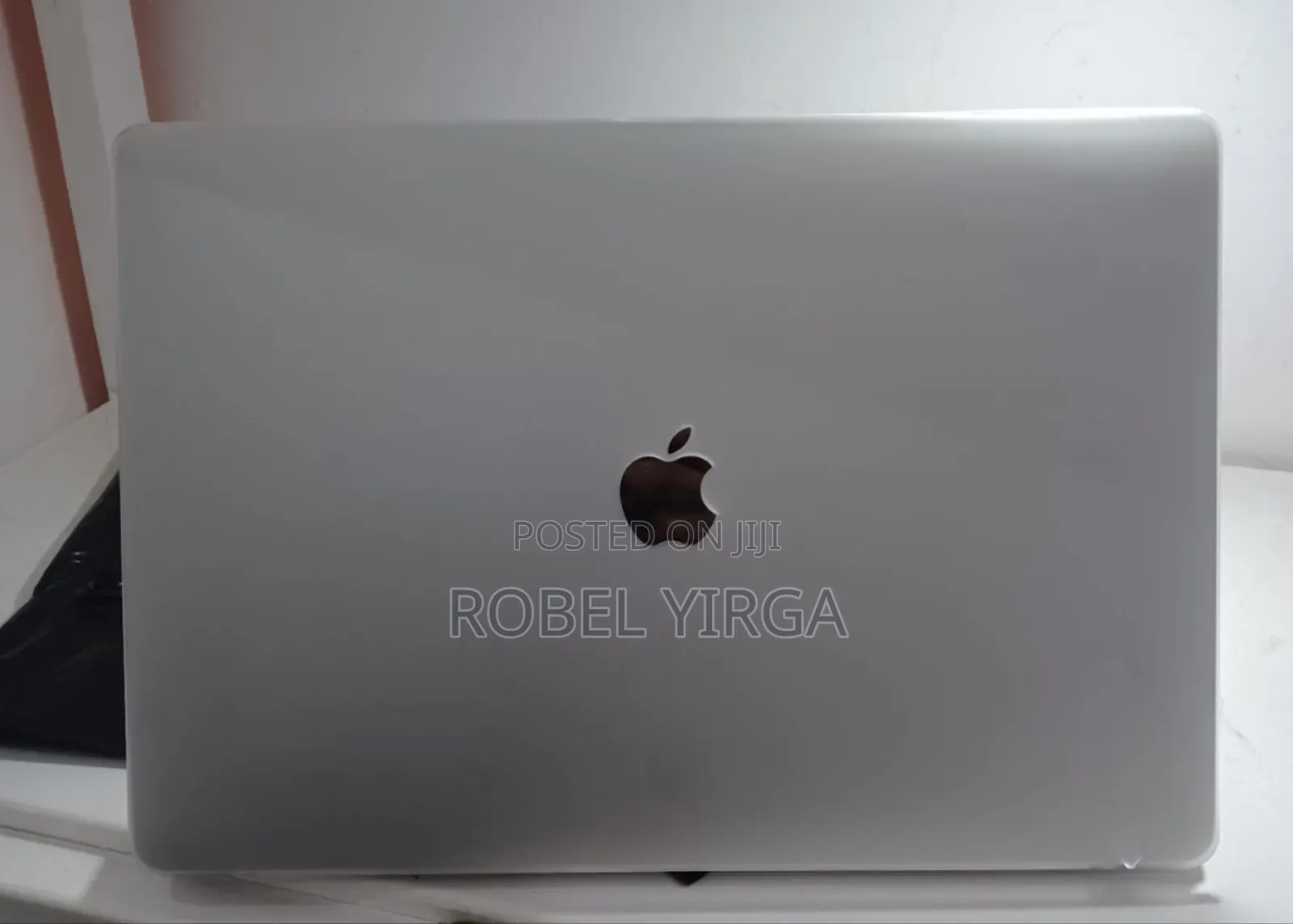 New Laptop Apple MacBook Pro 2018 32GB Intel Core I9 SSD 1T