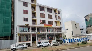 የሚሸጥ ህንፃ B+g+5