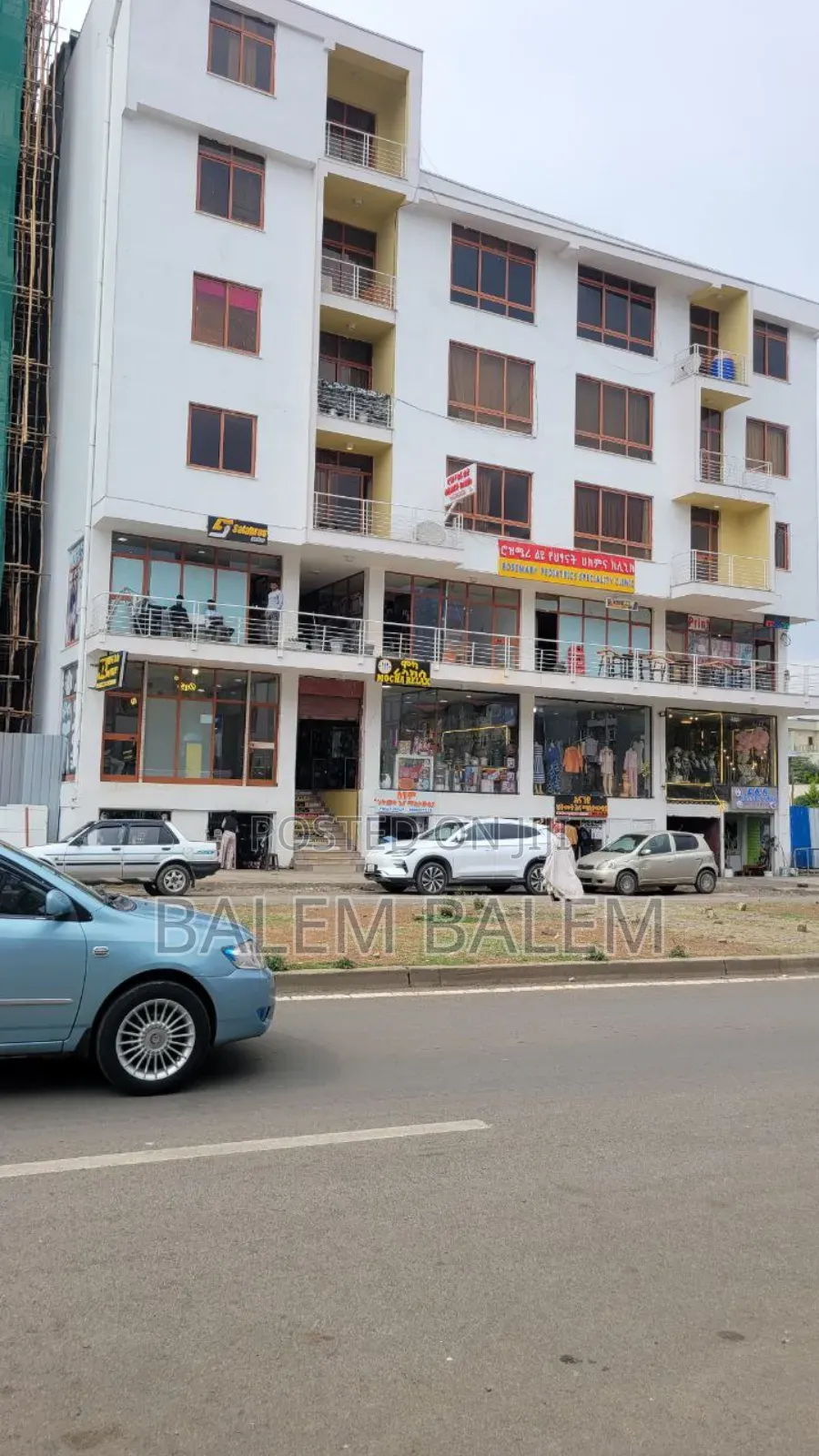 የሚሸጥ ህንፃ B+g+5