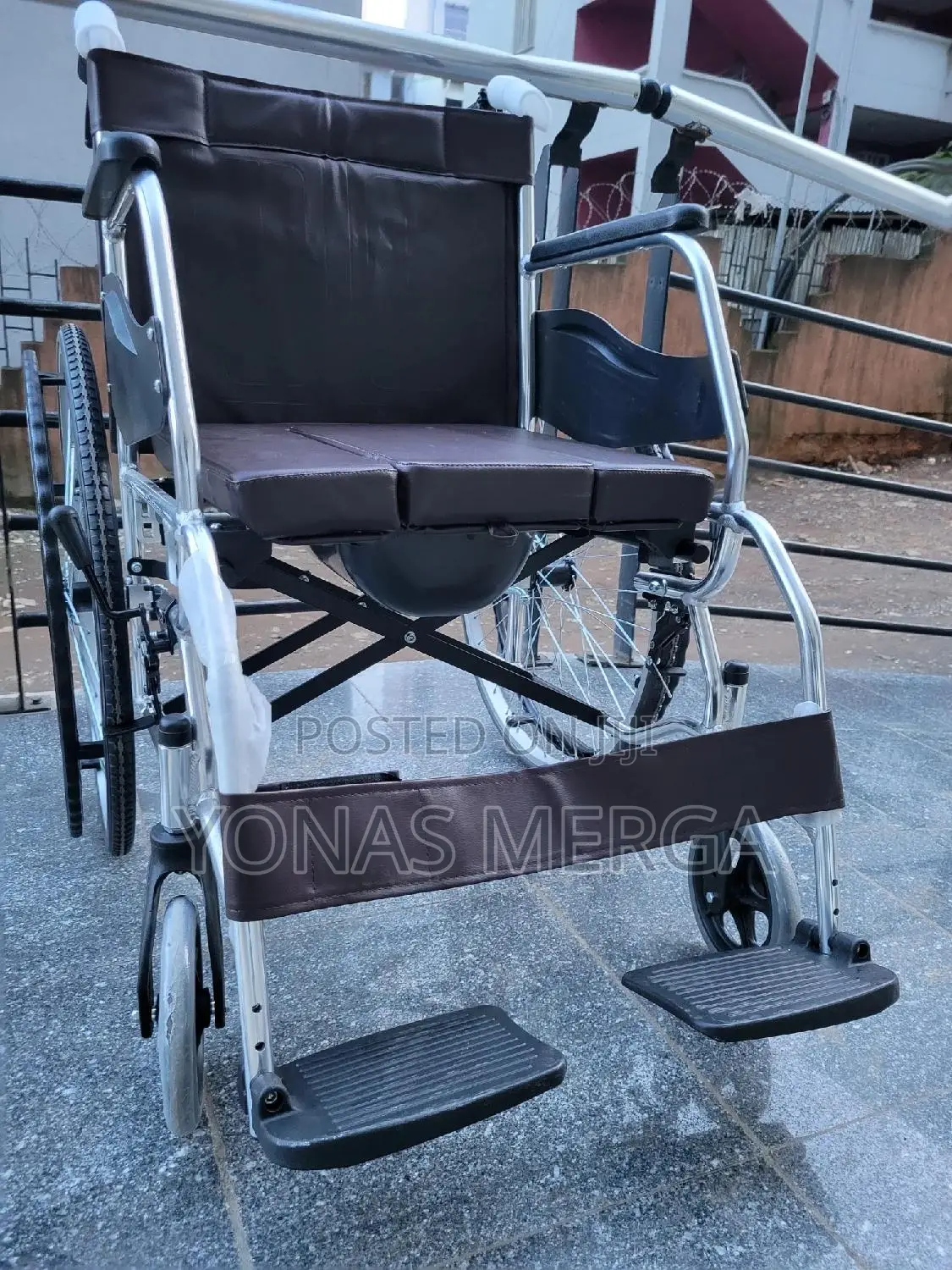 Toilet Wheelchair縣3wheelchair咚恐wheelchair|Medical Equipment Suppliers