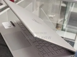 New Laptop HP Envy X360 8GB Intel Core I5 SSD 512GB