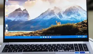 New Laptop Samsung 8GB Intel Core I5 SSD 256GB