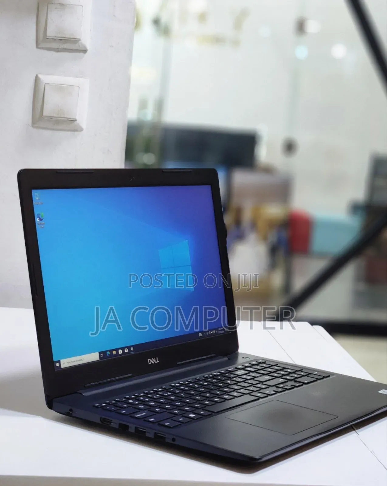 New Laptop Dell Vostro DVCI310 8GB Intel Core I5 SSD 512GB