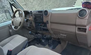 Toyota Land Cruiser 2018 White