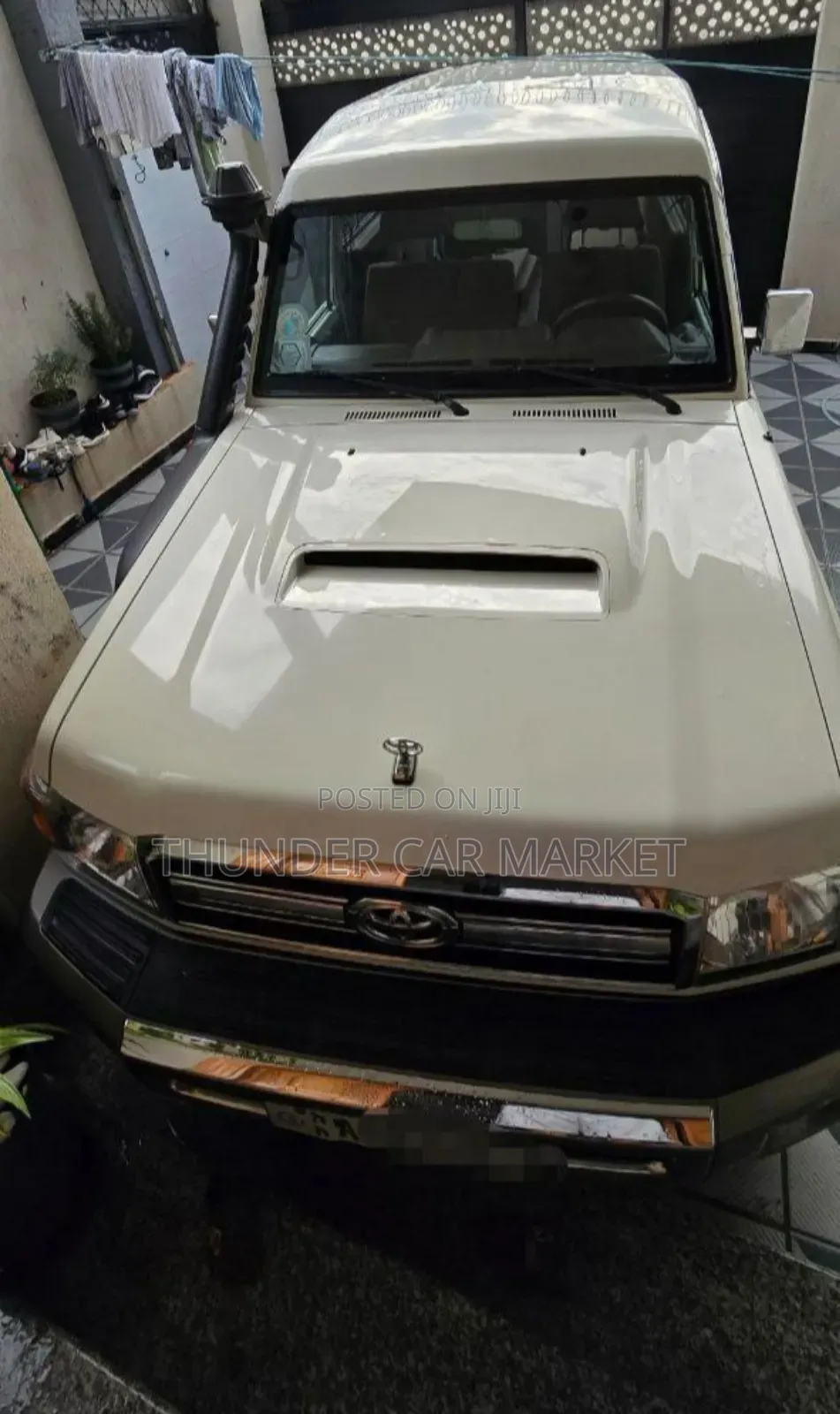 Toyota Land Cruiser 2018 White