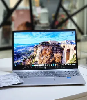 New Laptop HP Stream Notebook 8GB Intel Core I3 SSD 256GB