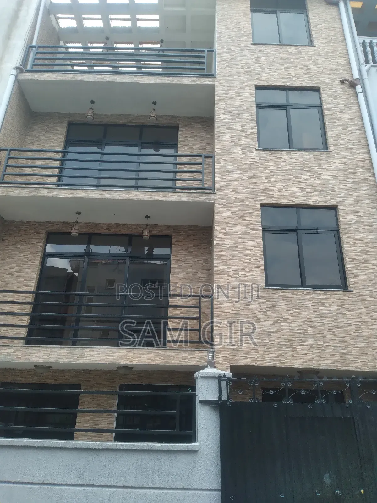 Furnished 6bdrm House in 72, Bole for rent