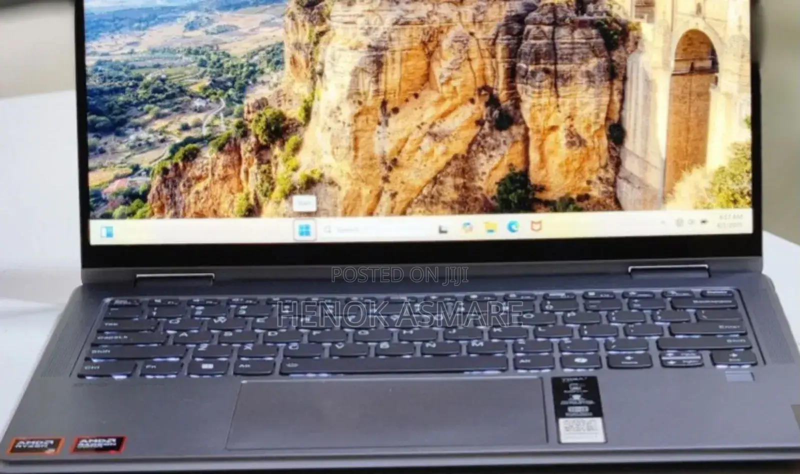 New Laptop Lenovo Yoga 7i 8GB AMD Ryzen 5 SSD 512GB