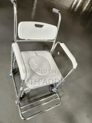 Photo - Wheelchair Commode段落commode Wheelchair筆記commode Wheelchair肇禍wheelchair